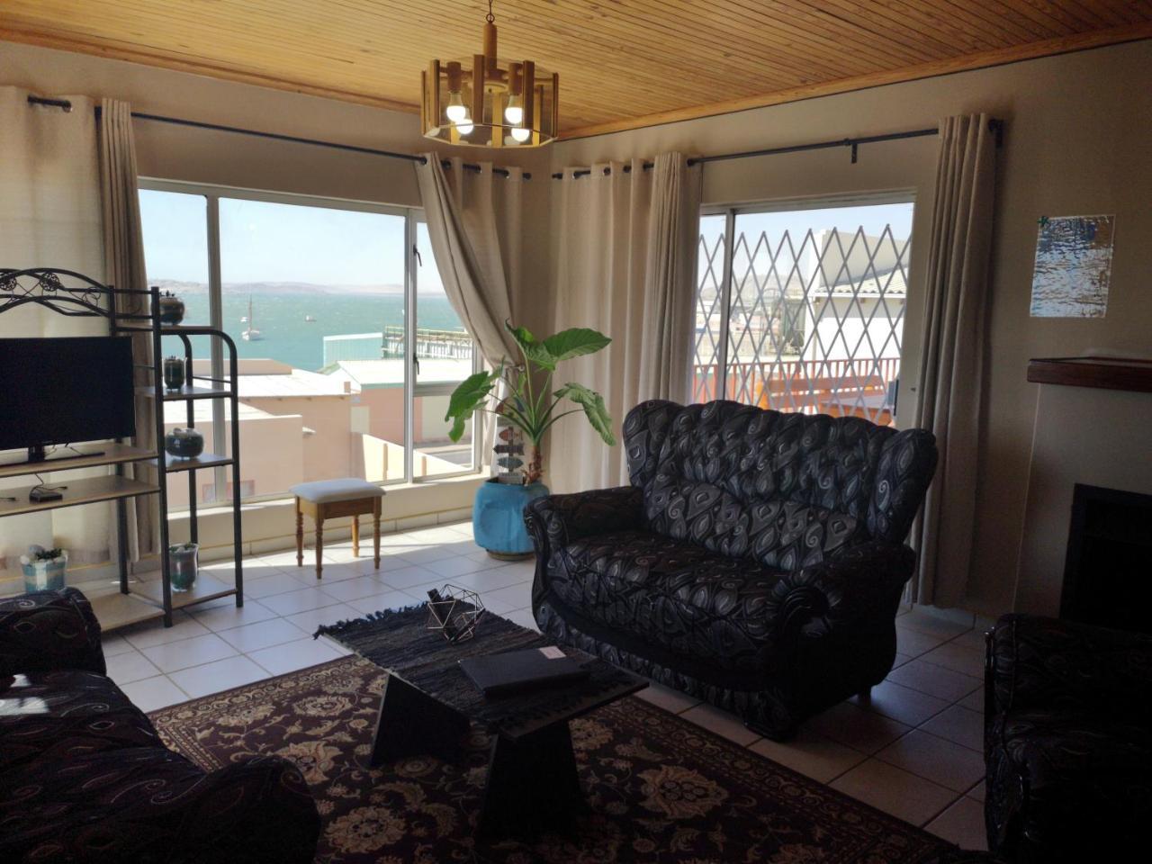 Starfish Guesthouse Luderitz Exterior photo