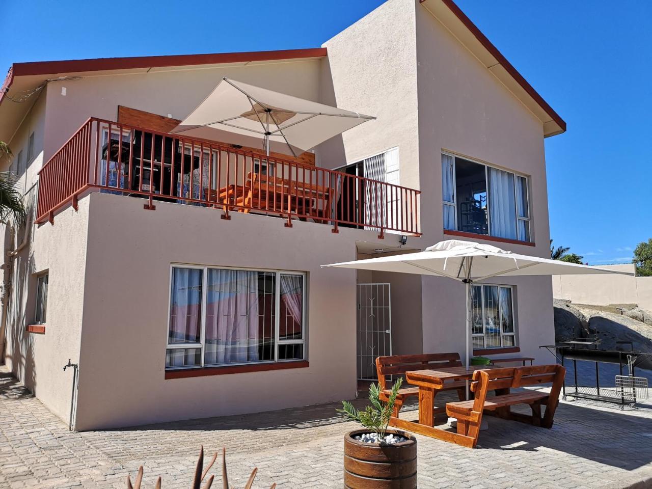 Starfish Guesthouse Luderitz Exterior photo